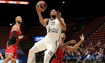 Θετικοί στον κορωνοϊό ο προπονητής και 2 παίκτες της Βιλερμπάν!