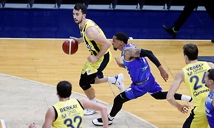 Δεύτερο σερί… πάρτι για τη Φενέρ!