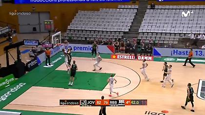 Περιποιήθηκε το… πρόσωπο του Μπάλβιν ο Τόμιτς! (video)