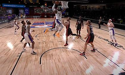 Ιπτάμενος Λεμπρόν στο Top 10 (video)