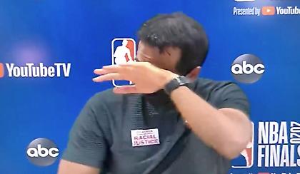 Δάκρυσε ο Σπόελστρα: «Θα το ξεπεράσουμε!»