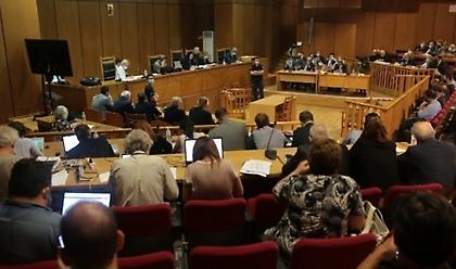 Δίκη Χρυσής Αυγής: Με χειροκροτήματα δεκτή η μη αναγνώριση ελαφρυντικών