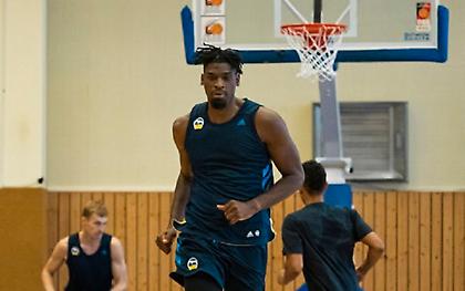 Τέλος ο Τόμπσον από Άλμπα