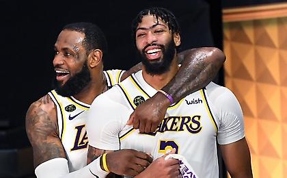 Ντέιβις: «Έβαλα τα κλάματα και ο Λεμπρόν με κορόιδευε»