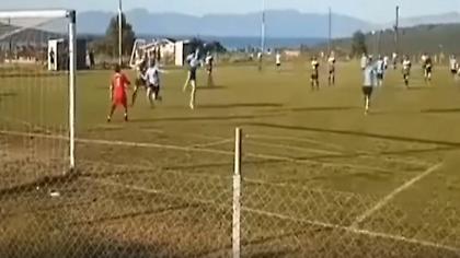 Γκολάρα με... καρατιά αλά Ζλάταν στη Φθιώτιδα (video)