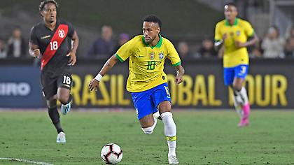 «Τεσσάρα» με πρωταγωνιστή τον Νεϊμάρ η Βραζιλία (video)