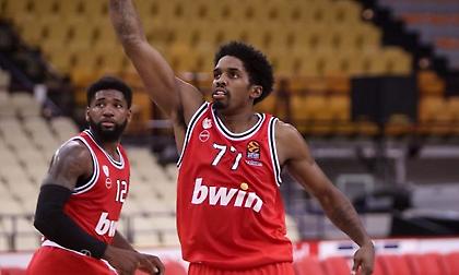 Σακίλ ΜακΚίσικ: Αυτός που τα κάνει ΟΛΑ… καλά! (videos)