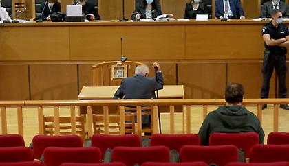 Καταδίκη Χρυσής Αυγής: Ο πατέρας του Μπαρμπαρούση κατέθεσε ως μάρτυρας στο δικαστήριο