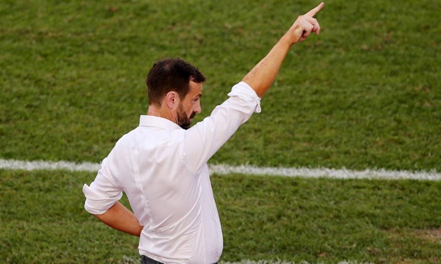 Μάντζιος: «Χαμηλά το κεφάλι, μας έκανε καλό η διακοπή»