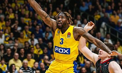 Το επιβλητικό κάρφωμα του Ρέινολντς! (video)