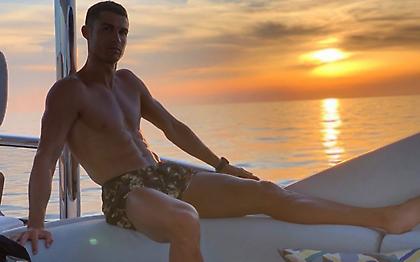 Κριστιάνο Ρονάλντο: «Κάντε ηλιοθεραπεία, βοηθάει κατά του κορωνοϊού»