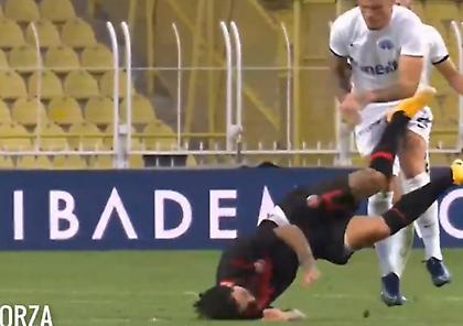 Αποβολή express για τον… καρατέκα Ντουρμάζ (video)