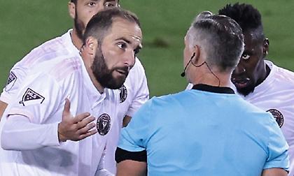 Αποβλήθηκε μετά το τέλος αγώνα ο Ιγκουαΐν (video)