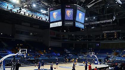 Κεκλεισμένων των θυρών το Χίμκι-Μακάμπι