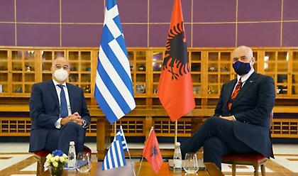 Συμφωνία Ελλάδας - Αλβανίας: Πάνε στη Χάγη για τις θαλάσσιες ζώνες