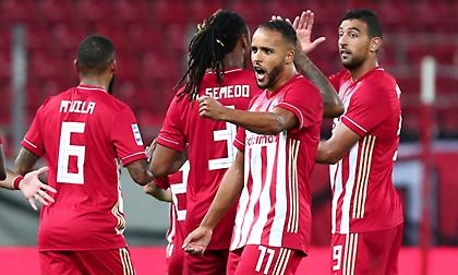 Με τα ερυθρόλευκα ο Ολυμπιακός (pic)