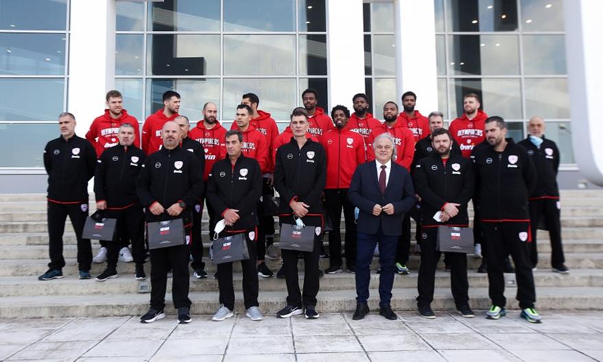 Η επίσκεψη του Ολυμπιακού στο Factory Outlet (vid)