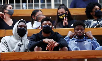 Είδαν Παναθηναϊκό… οικογενειακώς οι Αντετοκούνμπο! (video)