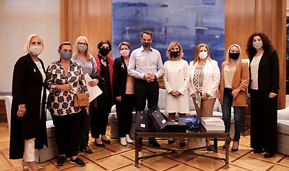 Μητσοτάκης: Δωρεάν μαστογραφία για όλες τις γυναίκες-Μαρτυρίες γυναικών που νίκησαν τον καρκίνο