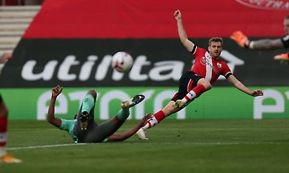 Οι Άγιοι... φοβέρισαν την Έβερτον!