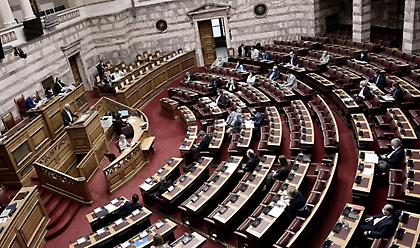 Βουλή: Απορρίφθηκε με 158 «όχι» η πρόταση δυσπιστίας για Σταϊκούρα