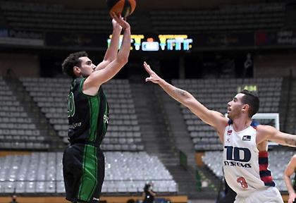 Το buzzer beater του Μπάσας στην κορυφή του Top 7 (video)