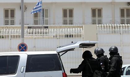 Σουβλιά και φαλτσέτες μεταξύ των ευρημάτων έρευνας σε φυλακές Κορυδαλλού
