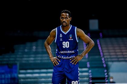 Κλουφ αντί Μπέλας στη Φουενλαμπράδα