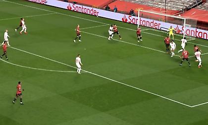 «Πέταξε» και απέκρουσε ο Ντε Χέα (video)