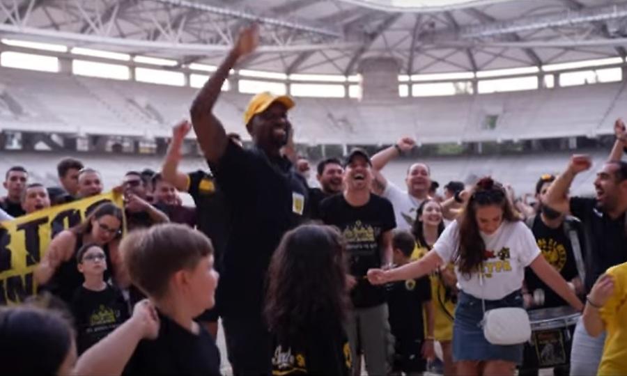 Απίστευτος Ενσαλίβα: Το video clip του τραγουδιού του!