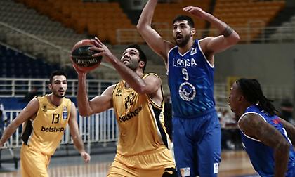 «Γκάζωσε» στο τέλος και... γάζωσε τη Λάρισα η ΑΕΚ