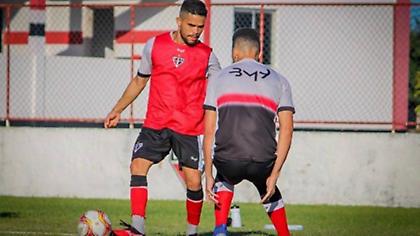 Απείλησε να σκοτώσει συμπαίκτη του και τον έδιωξαν