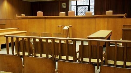 Σκληρη απάντηση δικηγόρων για κλείσιμο δικαστηρίων