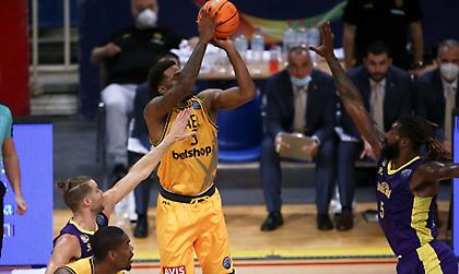 Μέγας Λάνγκφορντ οδήγησε την ΑΕΚ στη νίκη