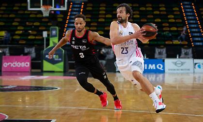 Ζόρικο 9-0  για τη Ρεάλ Μαδρίτης