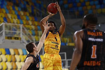 Διπλός Οκόγε κόντρα σε Προμηθέα στο Top 10 (video)