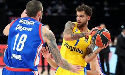 Νίκη-θρίλερ για Εφές με λυτρωτή Μπομπουά