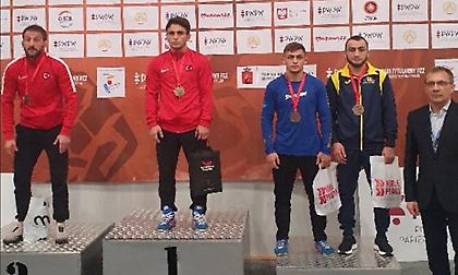 Μετάλλια για Πιλίδη, Πρεβολαράκη στην Πολωνία