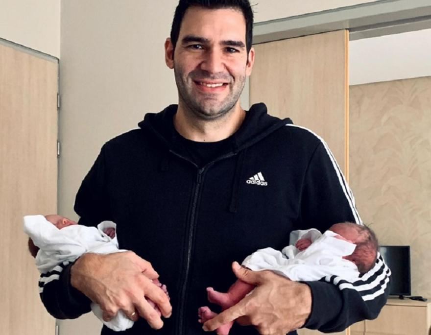 Ήρθαν τα δίδυμα για Μαυροειδή (pic)