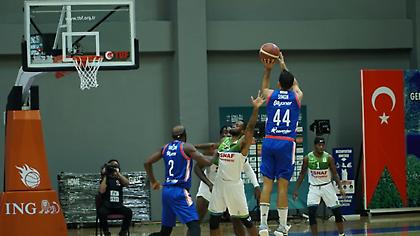 «Διπλό» με 42άρα του Σίμον για την Εφές ενόψει ΟΑΚΑ!