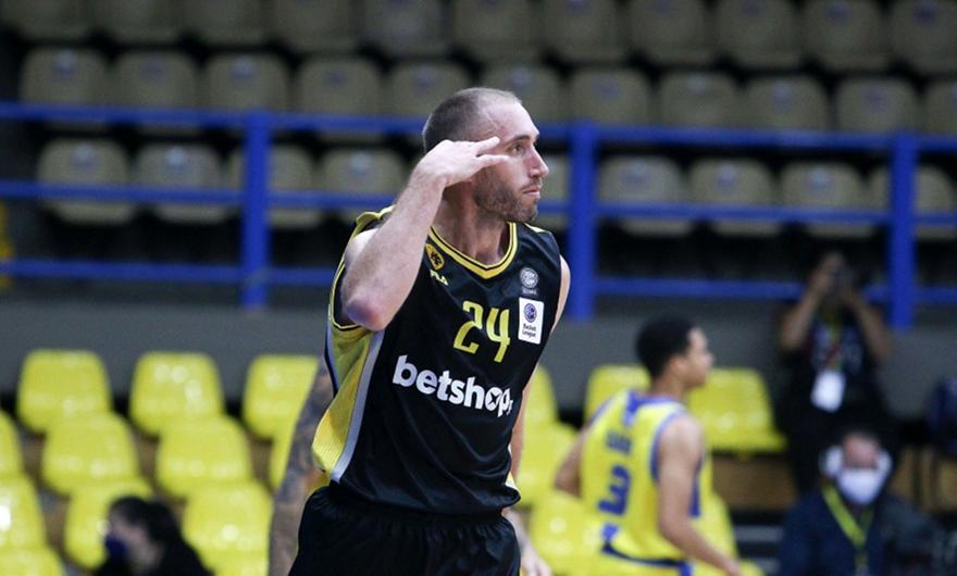 Άγγιξε το ρεκόρ του στην Basket League ο Λοτζέσκι