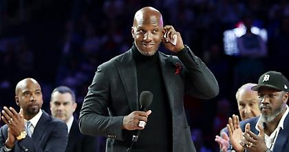 Μπίλαπς και Ντρου στο σταφ των Κλίπερς