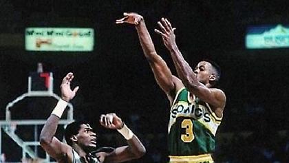 ΡΕΤΡΟ: Όταν ο Ντέιλ Έλις έπαιξε 69' σε ματς πέντε παρατάσεων! (video)