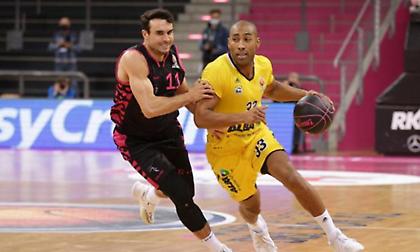 «Πέρασε» χαλαρά από Βόννη η Άλμπα