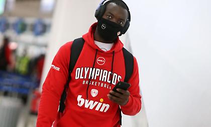 Τζένκινς: «Να παίξουμε καλά αμυντικά και γρήγορα»