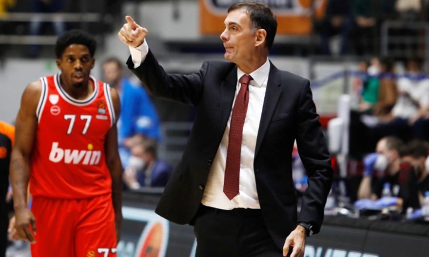 Ζέρβας: «Να μην υποτιμήσει την Άλμπα ο Ολυμπιακός»