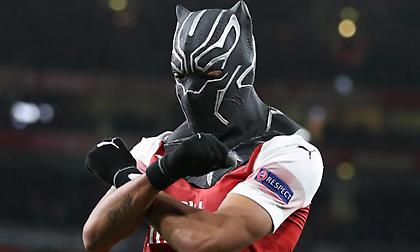 «Πληρωμένη» απάντηση Ομπαμεγιάνγκ στον Κρόος για τον πανηγυρισμό με μάσκα!