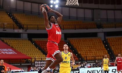 Κλέψιμο και εντυπωσιακό κάρφωμα του ΜακΚίσικ! (video)