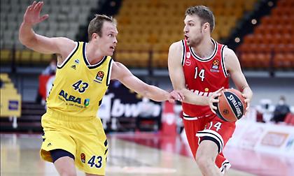 Βεζένκοφ: «Κάναμε κακό πρώτο ημίχρονο»