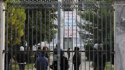 Επιχείρηση αστυνομικών στο Πολυτεχνείο για να εκδιωχθούν οι καταληψίες